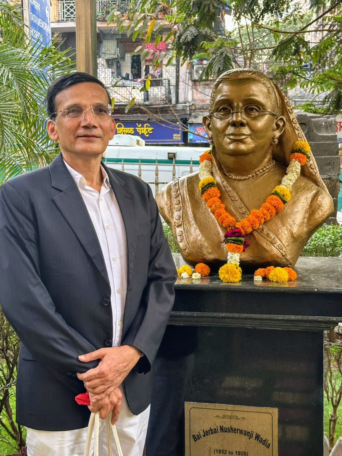 Dr. Agarwal